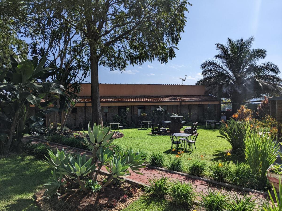 Inside Afrika Boutique Hotel Кигали Екстериор снимка