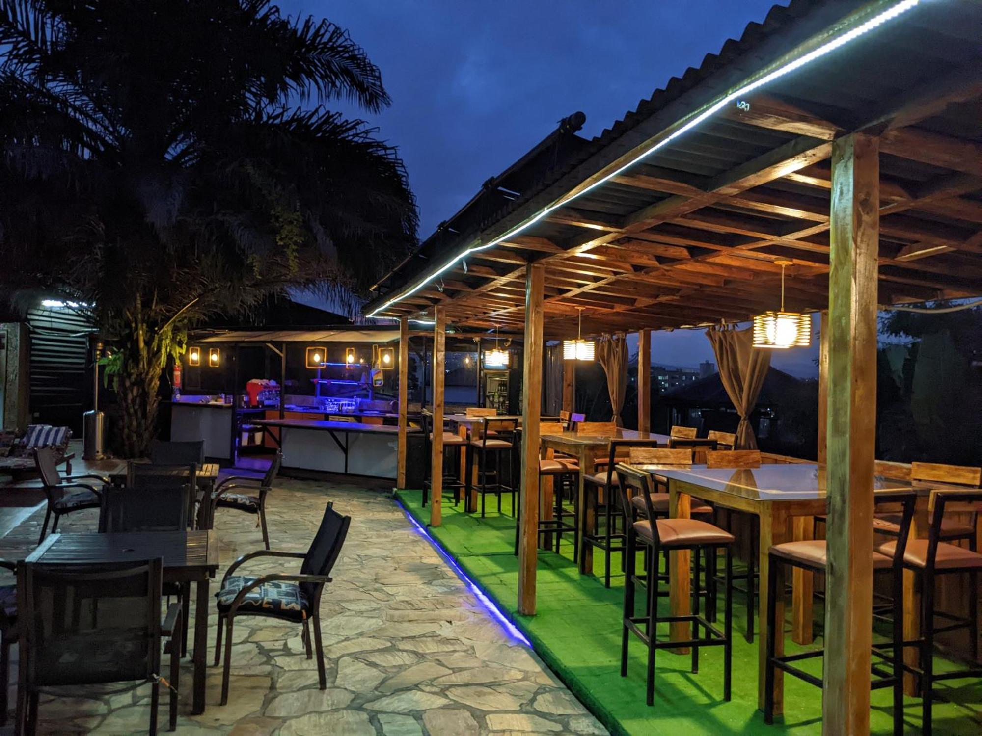 Inside Afrika Boutique Hotel Кигали Екстериор снимка